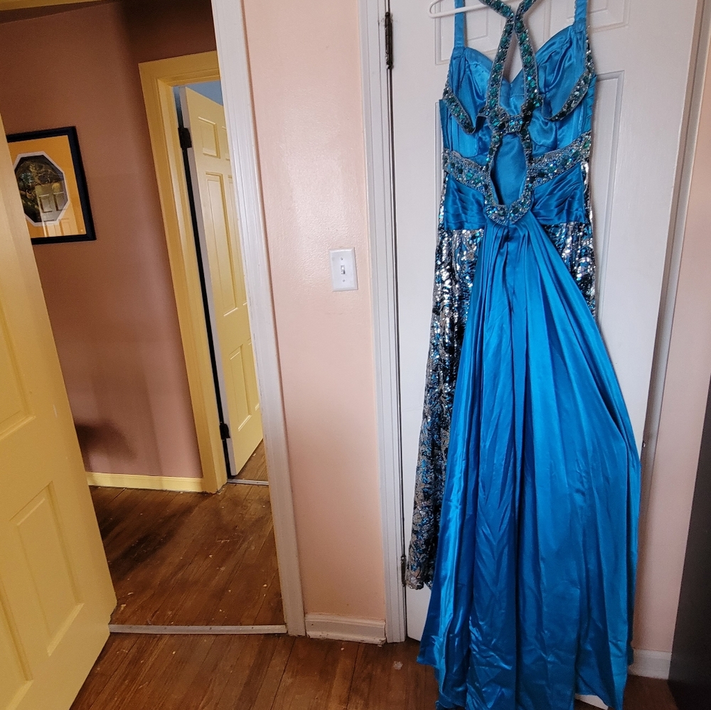 Size 12 Blue Sequined Flowy Train Prom Dress
